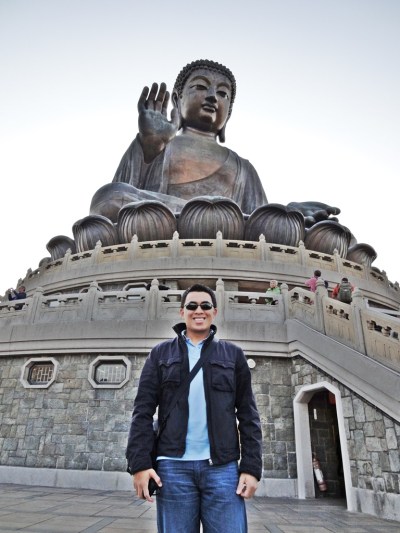 Photo with Tian Tan Buddha Statue