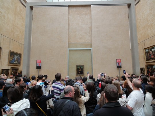Crowd at Mona Lisa