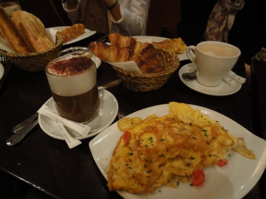 Breakfast at Les Artisans