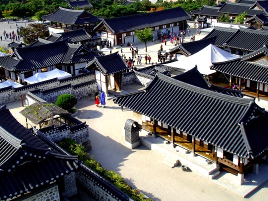 Namsan Hanok Village (photo from cosmojin.com)