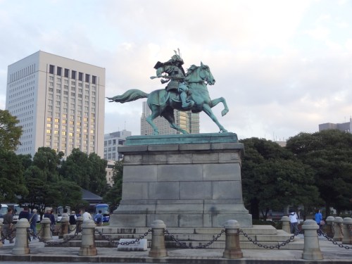 Statue of Kusunoki Masashige