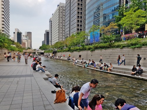 Cheonggyecheon stream