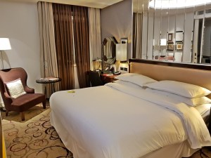 Superior King room at Sheraton Park Lane