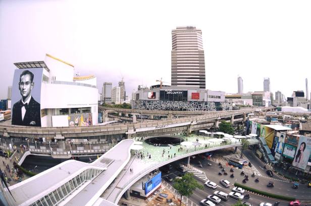 Siam Skywalk (photo from https://www.facebook.com/siamdiscovery/ )