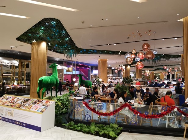 Foodcourt at Siam Paragon